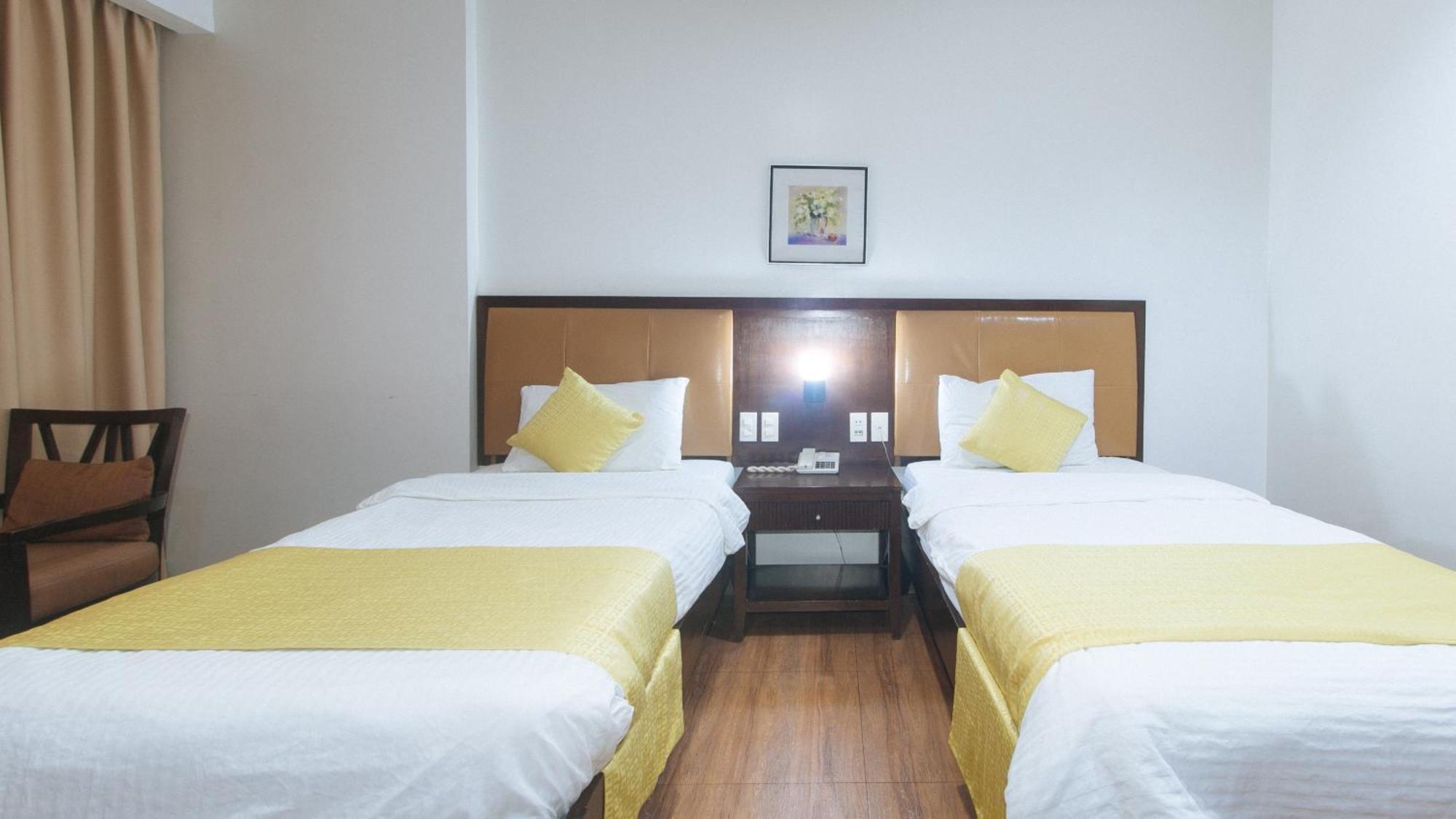 Bliss Hotel San Fernando Pampanga City Exterior foto