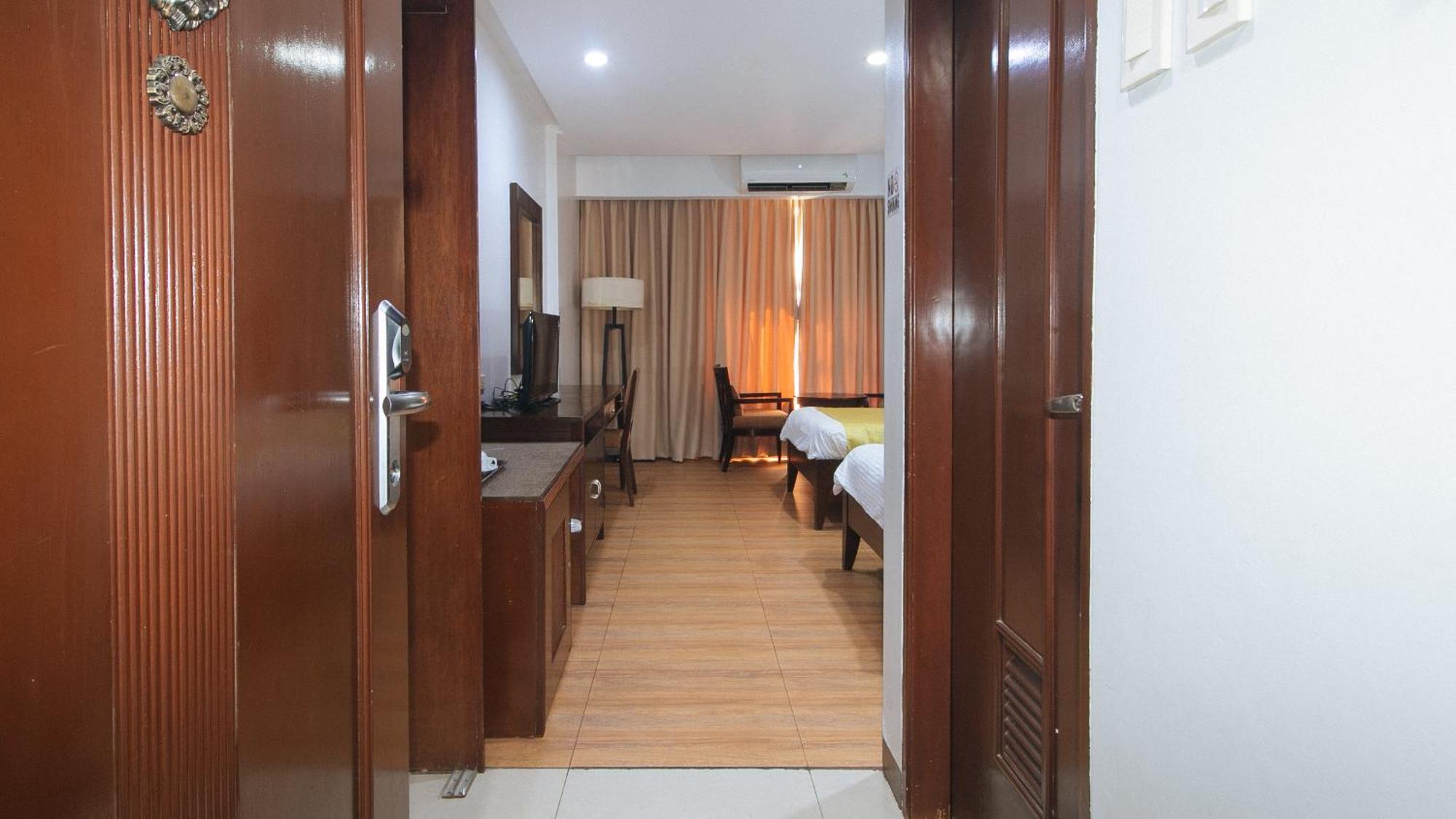 Bliss Hotel San Fernando Pampanga City Exterior foto