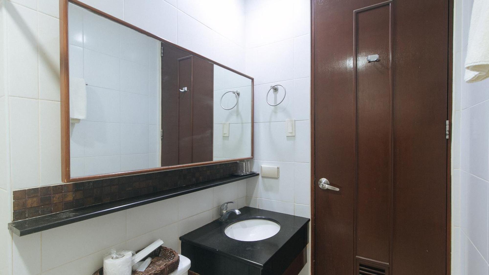 Bliss Hotel San Fernando Pampanga City Exterior foto